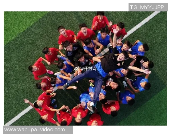 少年足球梦想启航团结拼搏共创辉煌未来